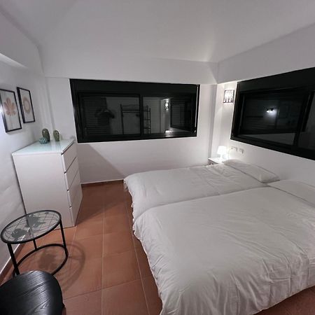 Biznaga Hols (Adults Only) Apartment เบนัลมาเดนา ภายนอก รูปภาพ