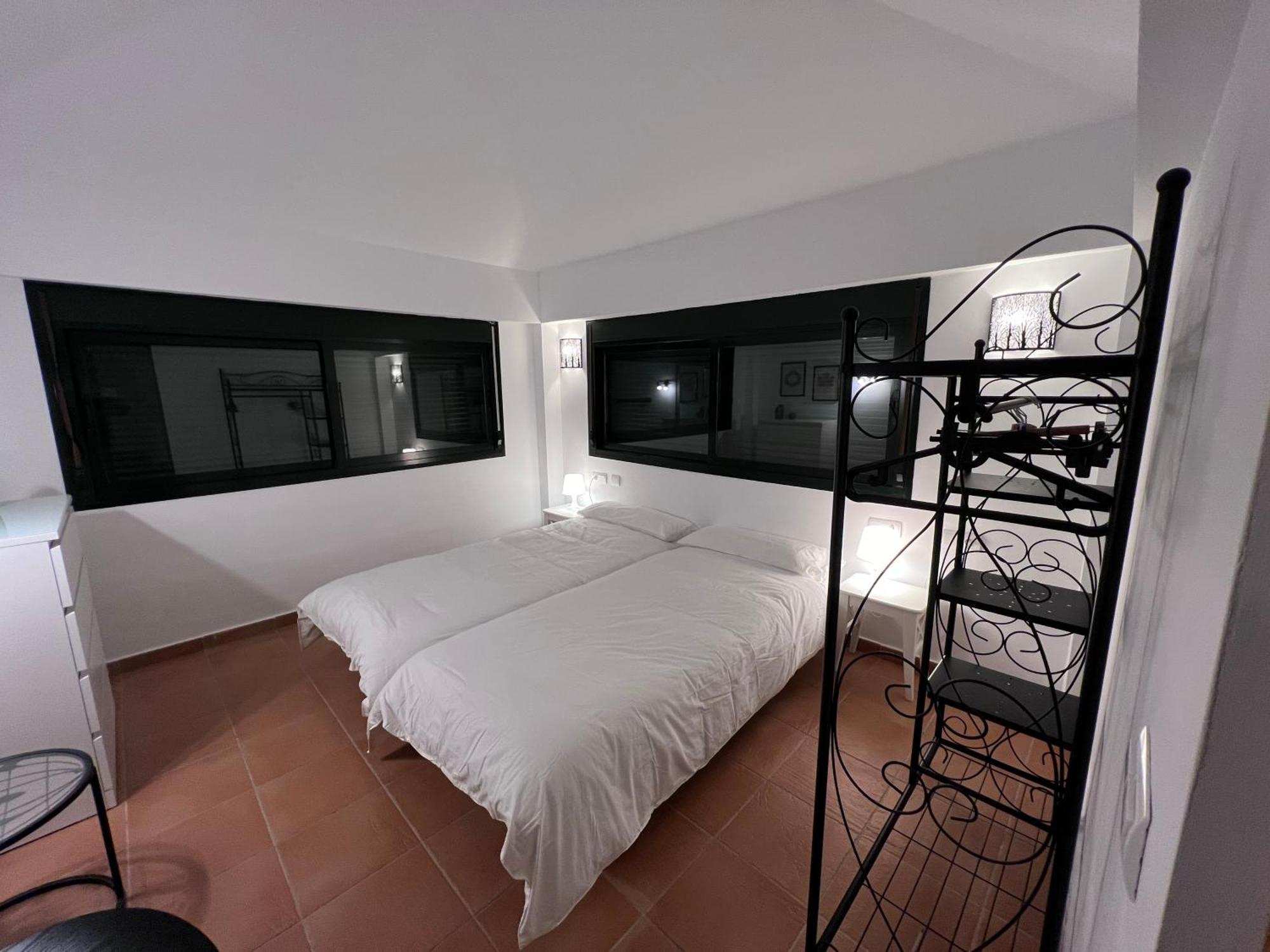 Biznaga Hols (Adults Only) Apartment เบนัลมาเดนา ภายนอก รูปภาพ